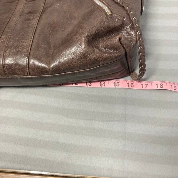 Latico Distressed Brown Leather Tote Handbag. Great Pre-Owned Condition - Picture 10 of 11